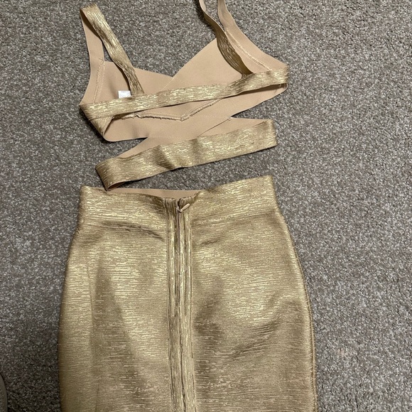 Two Piece Metallic Gold Bandage Set - Picture 5 of 7